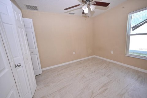 Villa ou maison à vendre à New Port Richey, Floride: 3 chambres, 131.83 m2 № 2312668 - photo 23