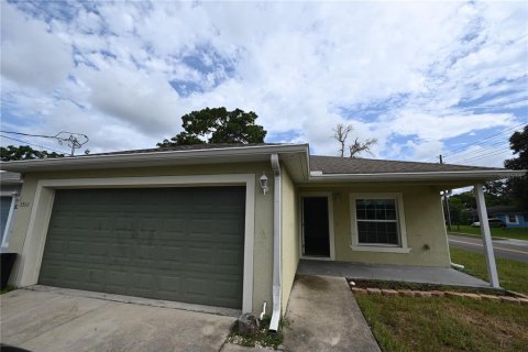 Casa en New Port Richey, Florida 3 dormitorios, 131.83 m2 № 2312668