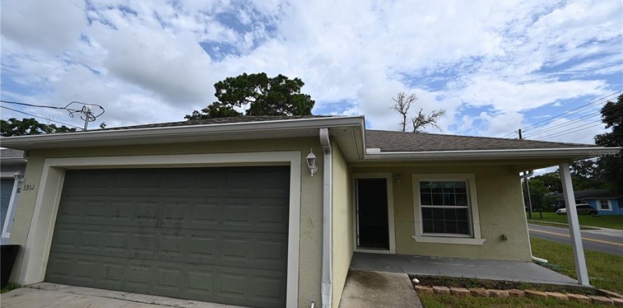 Villa ou maison à New Port Richey, Floride 3 chambres, 131.83 m2 № 2312668