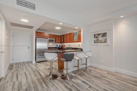 Condo in Miami Beach, Florida  № 1959410 - photo 22