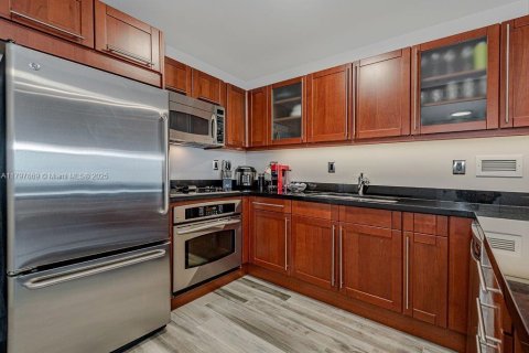 Condo in Miami Beach, Florida  № 1959410 - photo 25