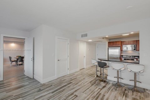 Condo in Miami Beach, Florida  № 1959410 - photo 20
