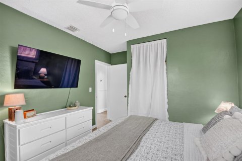 Villa ou maison à vendre à Lantana, Floride: 3 chambres, 96.8 m2 № 2189824 - photo 21