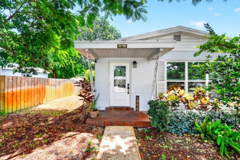 Villa ou maison à vendre à Lantana, Floride: 3 chambres, 96.8 m2 № 2189824 - photo 3