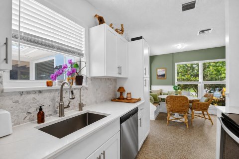 Villa ou maison à vendre à Lantana, Floride: 3 chambres, 96.8 m2 № 2189824 - photo 16