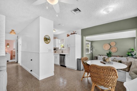 Villa ou maison à vendre à Lantana, Floride: 3 chambres, 96.8 m2 № 2189824 - photo 7