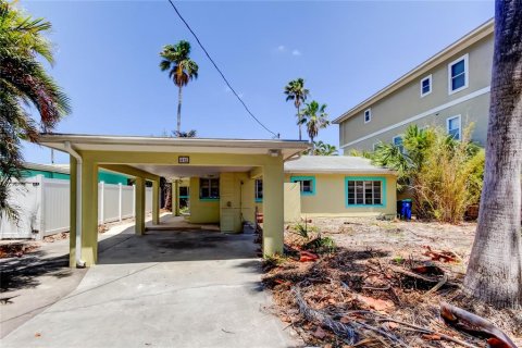 House in Indian Rocks Beach, Florida 2 bedrooms, 101.45 sq.m. № 1653998 - photo 9