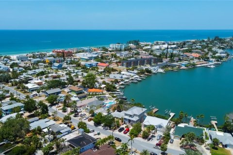 House in Indian Rocks Beach, Florida 2 bedrooms, 101.45 sq.m. № 1653998 - photo 17
