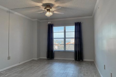 Condo in Saint Petersburg, Florida, 1 bedroom  № 1888455 - photo 7