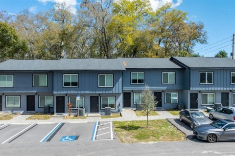 Commercial property in Ocala, Florida 16 bedrooms, 785.02 sq.m. № 2306040 - photo 3