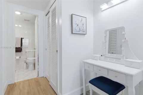 Condominio en venta en Hollywood, Florida, 2 dormitorios, 105.17 m2 № 2084900 - foto 21