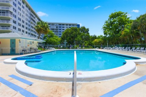 Condominio en venta en Hollywood, Florida, 2 dormitorios, 105.17 m2 № 2084900 - foto 5