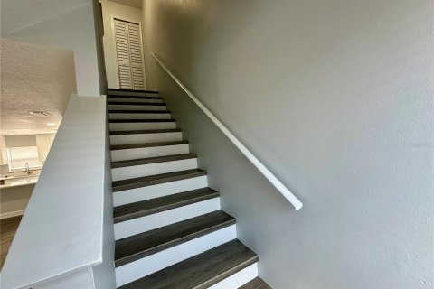 Touwnhouse à louer à Orlando, Floride: 3 chambres, 121.42 m2 № 2425278 - photo 8
