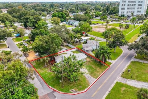 House in Saint Petersburg, Florida 2 bedrooms, 95.78 sq.m. № 2393978 - photo 23
