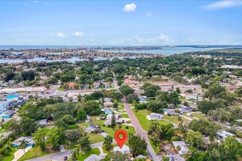 House in Saint Petersburg, Florida 2 bedrooms, 95.78 sq.m. № 2393978 - photo 26