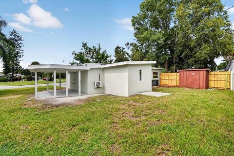 House in Saint Petersburg, Florida 2 bedrooms, 95.78 sq.m. № 2393978 - photo 20