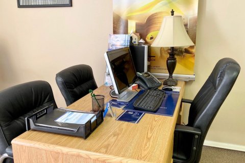 Commercial property in Lantana, Florida № 2169880 - photo 10