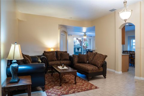 Casa en alquiler en Kissimmee, Florida, 3 dormitorios, 155.98 m2 № 2091998 - foto 5