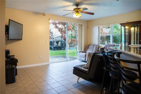 Casa en alquiler en Kissimmee, Florida, 3 dormitorios, 155.98 m2 № 2091998 - foto 7
