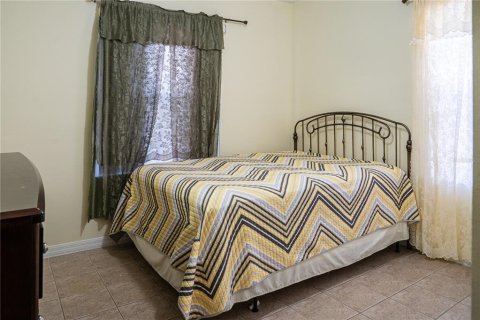 Casa en alquiler en Kissimmee, Florida, 3 dormitorios, 155.98 m2 № 2091998 - foto 16