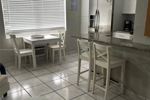 Condo in Deerfield Beach, Florida, 1 bedroom  № 1768726 - photo 4