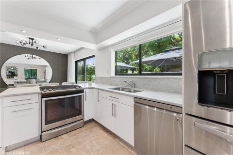 Casa en venta en North Miami Beach, Florida, 3 dormitorios, 178.93 m2 № 1713661 - foto 13