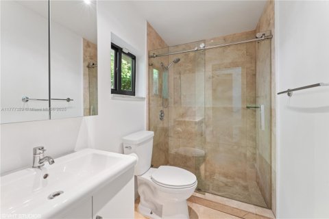 Casa en venta en North Miami Beach, Florida, 3 dormitorios, 178.93 m2 № 1713661 - foto 22