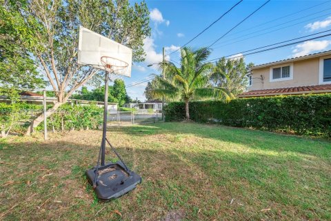 Villa ou maison à vendre à Miami, Floride: 3 chambres, 111.11 m2 № 1973401 - photo 7