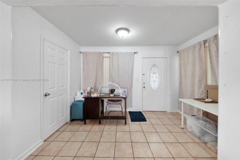 Villa ou maison à vendre à Miami, Floride: 3 chambres, 111.11 m2 № 1973401 - photo 30