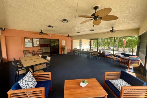 Condo in Sarasota, Florida, 1 bedroom  № 2225930 - photo 17