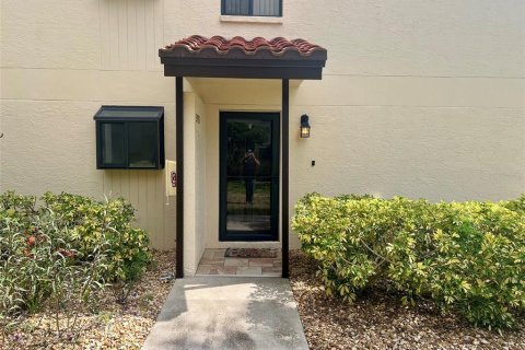 Condo in Sarasota, Florida, 1 bedroom  № 2225930 - photo 3