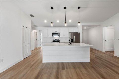 House in Palm Coast, Florida 4 bedrooms, 168.06 sq.m. № 2155885 - photo 7