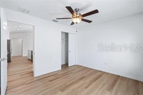 House in Palm Coast, Florida 4 bedrooms, 168.06 sq.m. № 2155885 - photo 18