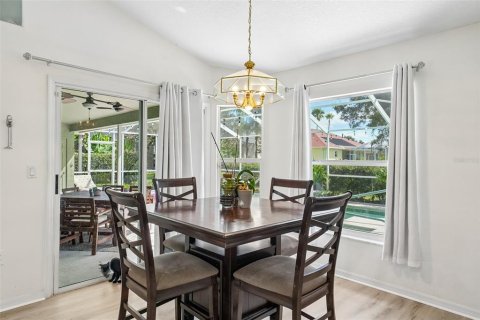 House in Spring Hill, Florida 4 bedrooms, 232.07 sq.m. № 2388167 - photo 19