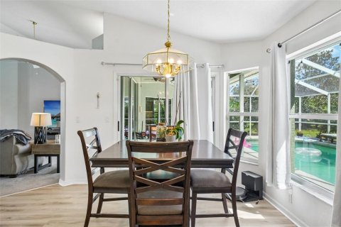 House in Spring Hill, Florida 4 bedrooms, 232.07 sq.m. № 2388167 - photo 16