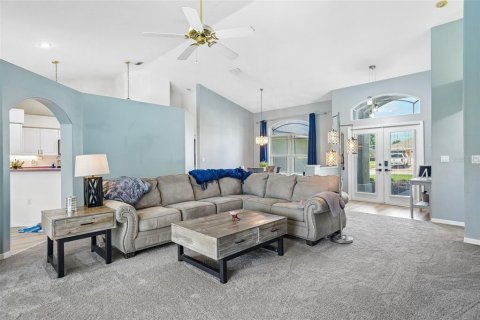 House in Spring Hill, Florida 4 bedrooms, 232.07 sq.m. № 2388167 - photo 10