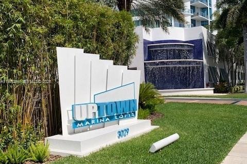 Copropriété à vendre à Aventura, Floride: 3 chambres, 126.53 m2 № 1998555 - photo 17