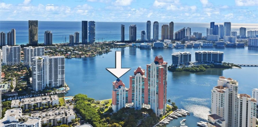 Кондоминиум с 2 спальнями в Авентура, Флорида № 1977364