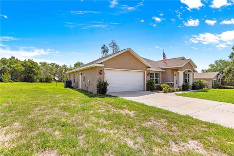 House in Ocala, Florida 3 bedrooms, 180.88 sq.m. № 1734299 - photo 4