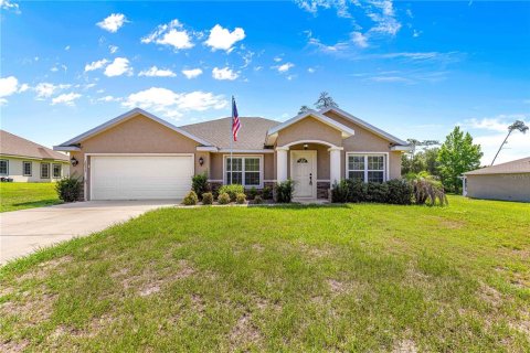 House in Ocala, Florida 3 bedrooms, 180.88 sq.m. № 1734299 - photo 1