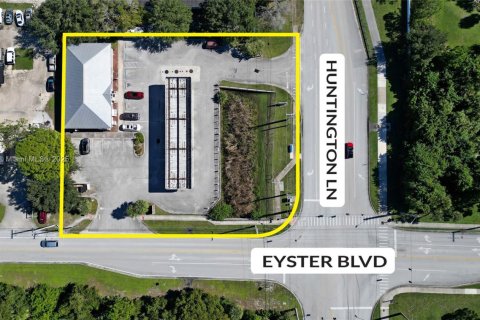 Commercial property in Rockledge, Florida № 2020572 - photo 3