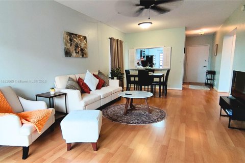 Снять в аренду кондоминиум в Лодердейл-бай-те-Си, Флорида 2 спальни, 95.69м2, № 1924843 - фото 28