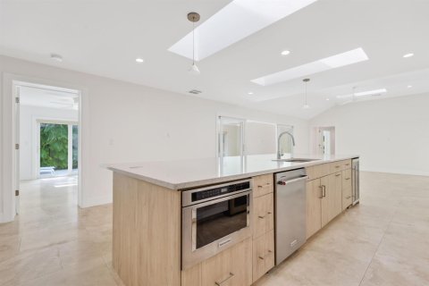 Villa ou maison à vendre à Lantana, Floride: 3 chambres, 268.12 m2 № 2173497 - photo 23
