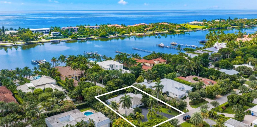 Villa ou maison à Lantana, Floride 3 chambres, 268.12 m2 № 2173497