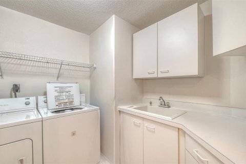 Copropriété à vendre à Sarasota, Floride: 3 chambres, 201.13 m2 № 2152208 - photo 15