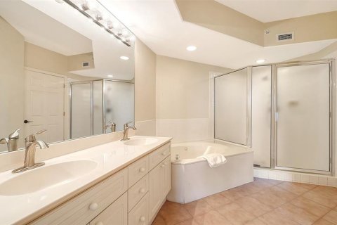 Copropriété à vendre à Sarasota, Floride: 3 chambres, 201.13 m2 № 2152208 - photo 13