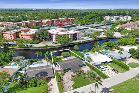 House in Wilton Manors, Florida 3 bedrooms, 137.4 sq.m. № 2189712 - photo 16