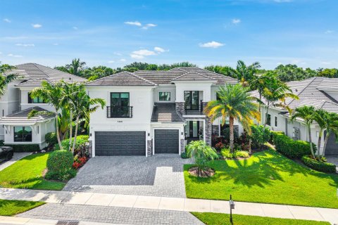 House in Boca Raton, Florida 5 bedrooms, 438.13 sq.m. № 2251554