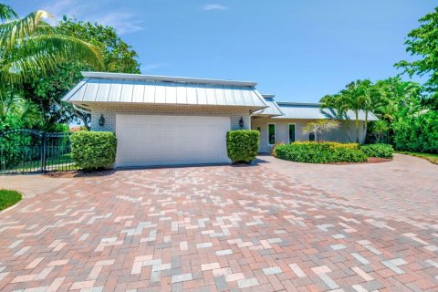 House in Boca Raton, Florida 4 bedrooms, 183.2 sq.m. № 1208053