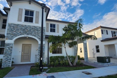 Townhouse in Homestead, Florida 3 bedrooms, 163.04 sq.m. № 1963177 - photo 3